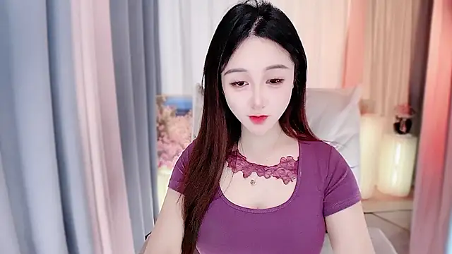 Snapshot of Liiniie-Lovers chatting on 8, 12, 2024 Liiniie-Lovers online show from 8, 12, 2024