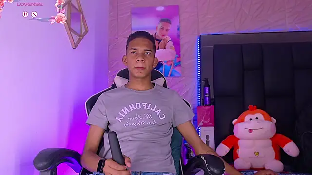 Snapshot of dilan_alfonzo chatting on 8, 5, 2026 dilan alfonzo online show from 8, 5, 2026