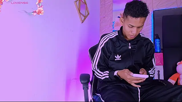 Snapshot of dilan_alfonzo chatting on 19, 6, 2026 dilan alfonzo online show from 19, 6, 2026
