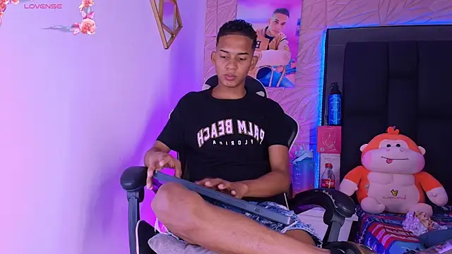 Snapshot of dilan_alfonzo chatting on 28, 5, 2026 dilan alfonzo online show from 28, 5, 2026