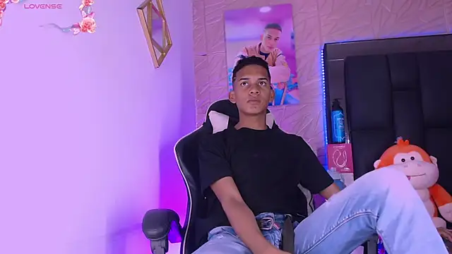 Snapshot of dilan_alfonzo chatting on 6, 5, 2026 dilan alfonzo online show from 6, 5, 2026