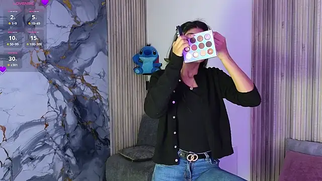 Snapshot of LissaWiild chatting on 15, 11, 2025 LissaWiild online show from 15, 11, 2025