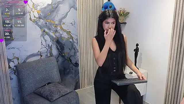 Snapshot of LissaWiild chatting on 16, 10, 2025 LissaWiild online show from 16, 10, 2025