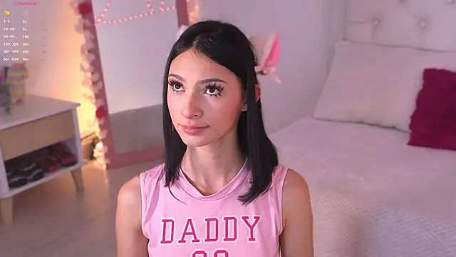 little kawaiigirl  online show from 1, 4, 2026