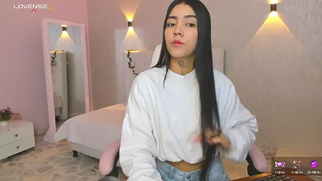 miagomezweb1 online show from 7, 2, 2025