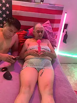 Grandma Mature23 online show from 8, 3, 2025