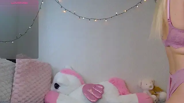 Nicole blonde0 online show from 8, 10, 2025