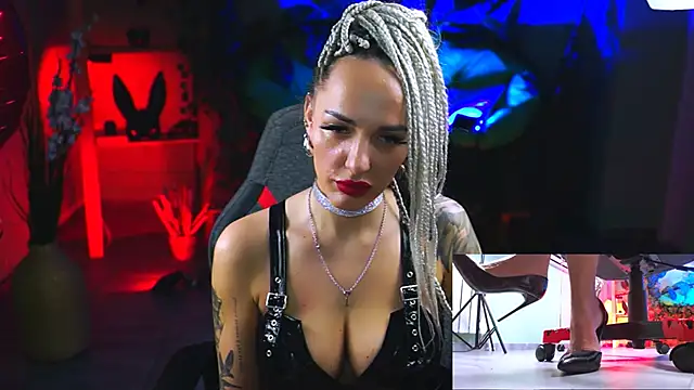 MonicaMaxwel online show from 23, 2, 2025