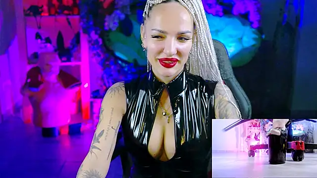 MonicaMaxwel online show from 23, 11, 2025