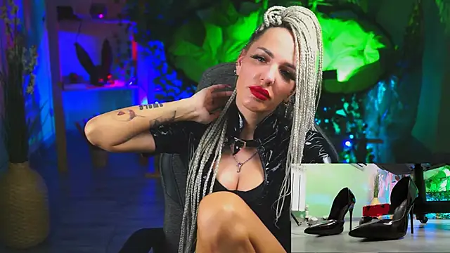 MonicaMaxwel online show from 3, 3, 2025