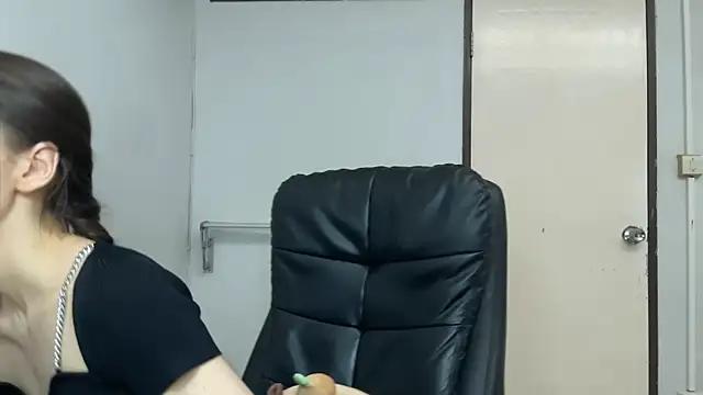 Snapshot of SassyJessi chatting on 3, 6, 2026 SassyJessi online show from 3, 6, 2026
