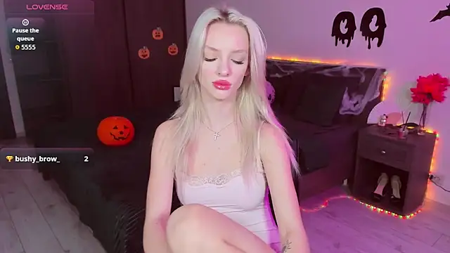 AleksaBlonde online show from 3, 11, 2025