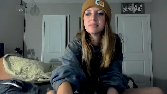 molly witha chance online show from 12, 10, 2025