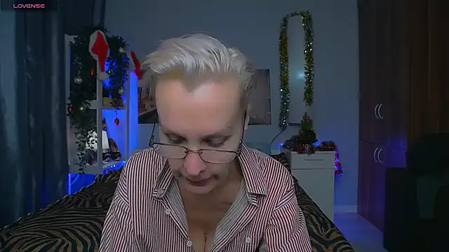 HelgaHimmell online show from 5, 1, 2025