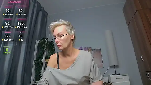 HelgaHimmell online show from 5, 2, 2025