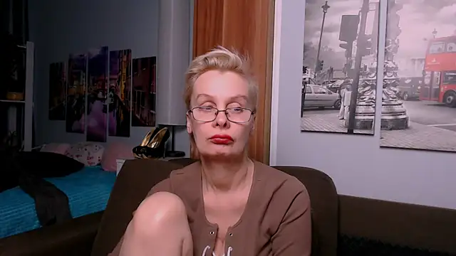 Snapshot of HelgaHimmell chatting on 29, 4, 2026 HelgaHimmell online show from 29, 4, 2026