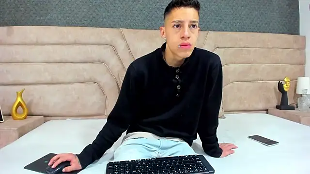 Snapshot of thiago19s chatting on 22, 6, 2026 thiago19s online show from 22, 6, 2026