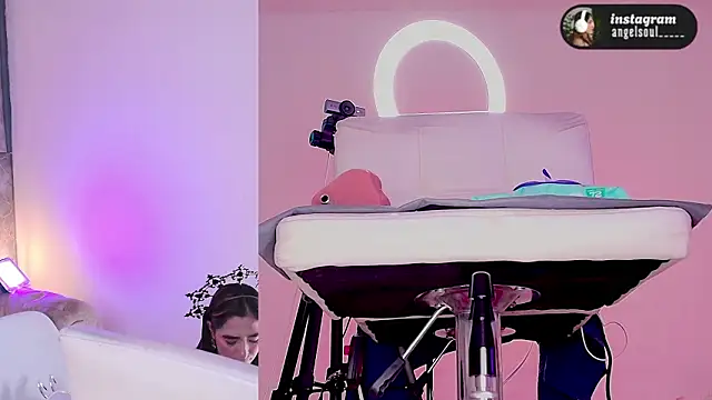 Angelst   online show from 7, 3, 2026