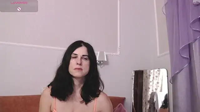 MonicaMelano online show from 2, 12, 2025