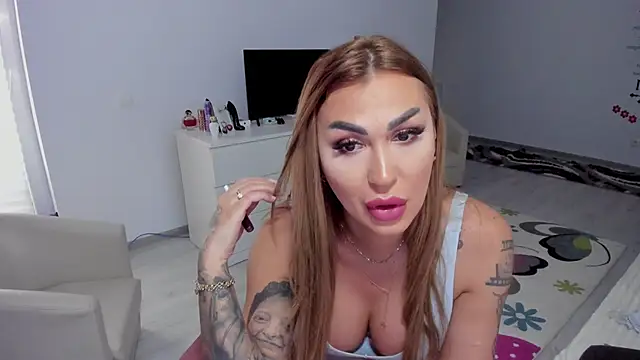 GlossyDiamondX online show from 5, 2, 2025