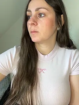 Loella-Rose online show from 17, 4, 2026