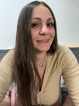 Snapshot of Loella-Rose chatting on 21, 2, 2026 Loella-Rose online show from 21, 2, 2026