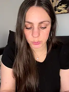 Snapshot of Loella-Rose chatting on 16, 12, 2025 Loella-Rose online show from 16, 12, 2025