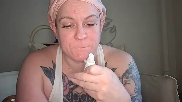 quinnmariexo online show from 3, 2, 2026