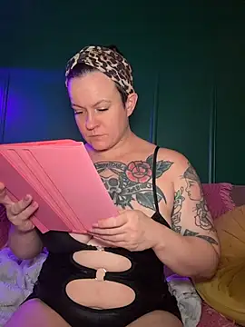 Snapshot of quinnmariexo chatting on 8, 7, 2026 quinnmariexo online show from 8, 7, 2026