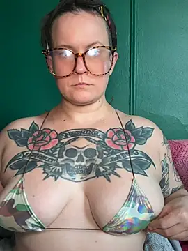 quinnmariexo online show from 17, 4, 2026