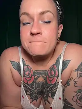 quinnmariexo online show from 28, 5, 2026