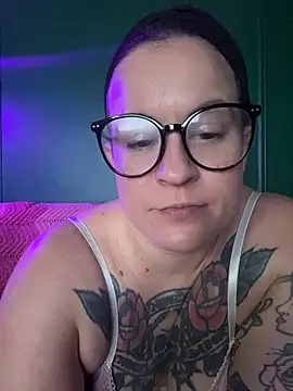 Snapshot of quinnmariexo chatting on 11, 6, 2026 quinnmariexo online show from 11, 6, 2026