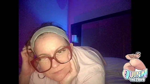 quinnmariexo online show from 11, 11, 2025