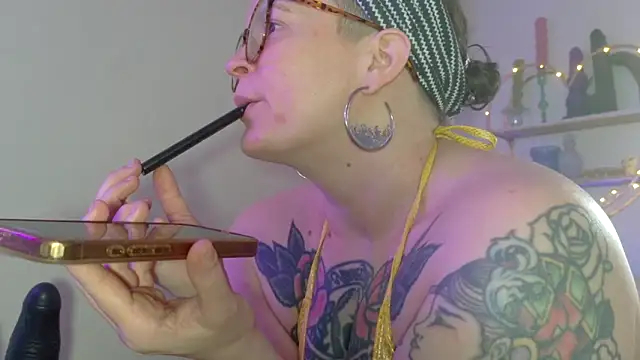 quinnmariexo online show from 6, 3, 2026