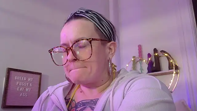 quinnmariexo online show from 7, 3, 2026