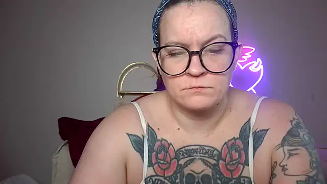 quinnmariexo online show from 1, 2, 2026