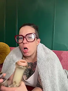 quinnmariexo online show from 19, 3, 2026