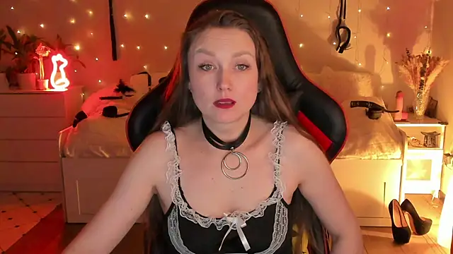 desperatehousewife   online show from 2, 3, 2025