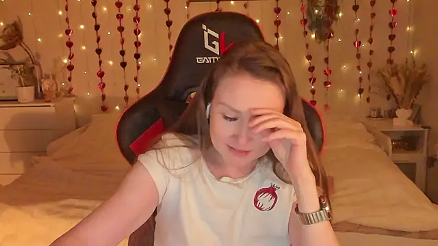 Snapshot of desperatehousewife__ chatting on 13, 2, 2026 desperatehousewife online show from 13, 2, 2026