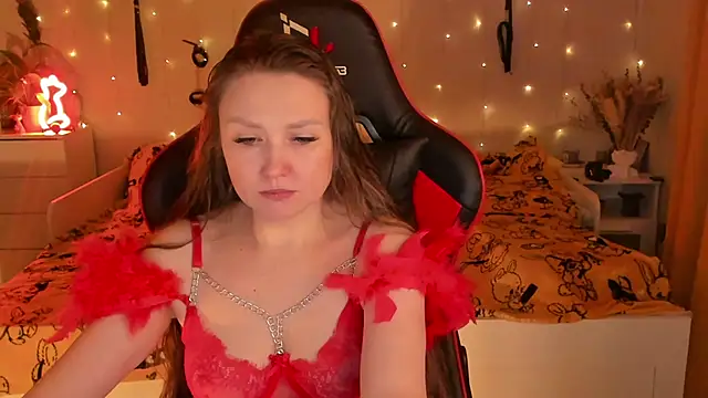 desperatehousewife   online show from 19, 10, 2025