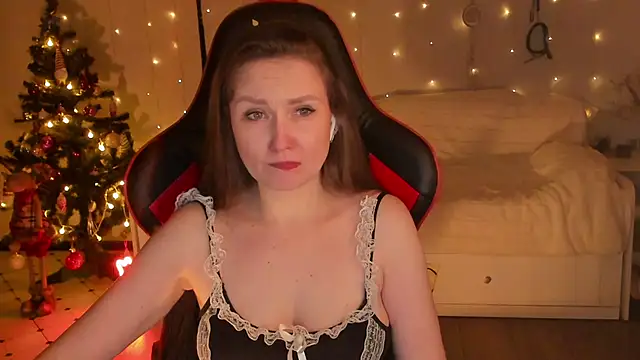 Snapshot of desperatehousewife__ chatting on 21, 12, 2025 desperatehousewife online show from 21, 12, 2025