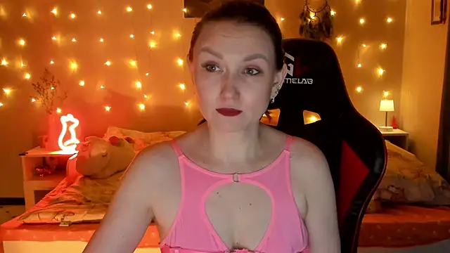 Snapshot of desperatehousewife__ chatting on 23, 7, 2026 desperatehousewife online show from 23, 7, 2026