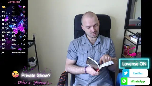 Snapshot of RealManHaveHairy chatting on 9, 5, 2026 RealManHaveHairy online show from 9, 5, 2026
