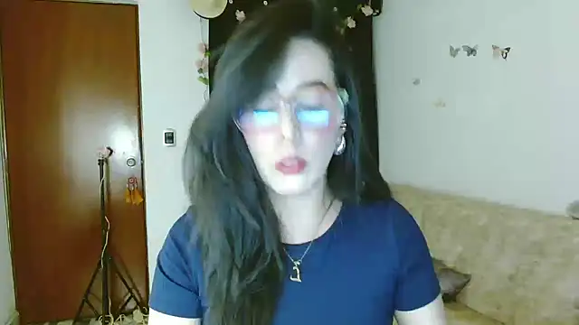 Snapshot of ella_peck chatting on 13, 4, 2026 ella peck online show from 13, 4, 2026