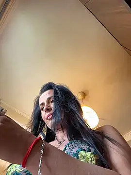 Hotmomcheckk  online show from 10, 6, 2026