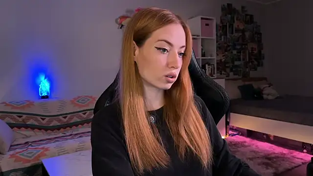 Snapshot of LinaWitch chatting on 15, 10, 2025 LinaWitch online show from 15, 10, 2025