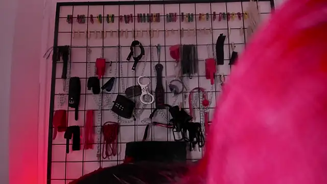 charrlotte quinn online show from 20, 10, 2025