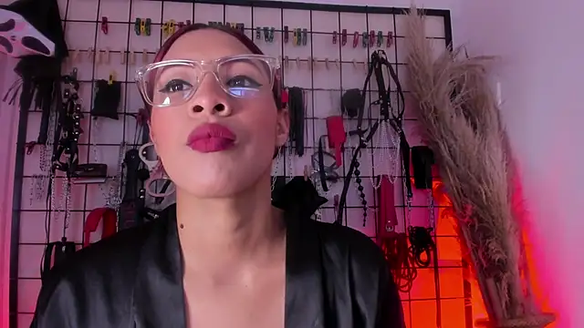 charrlotte quinn online show from 17, 12, 2025