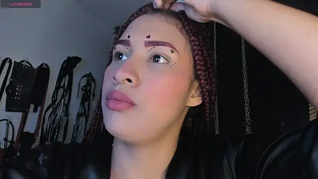 Snapshot of charrlotte_quinn chatting on 16, 7, 2026 charrlotte quinn online show from 16, 7, 2026