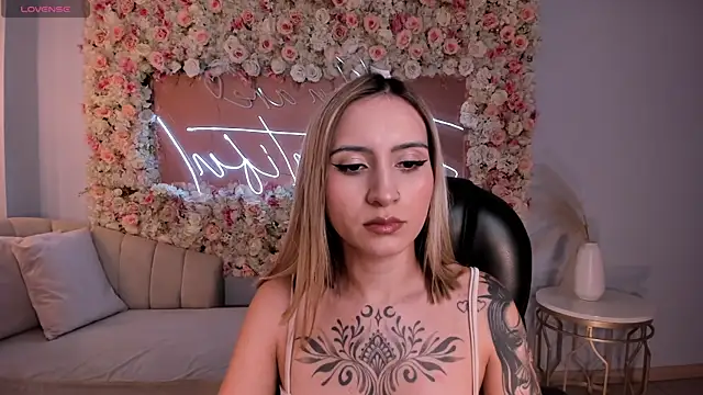 MollySundersX online show from 9, 4, 2026